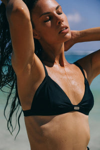 Top indah Matte Black